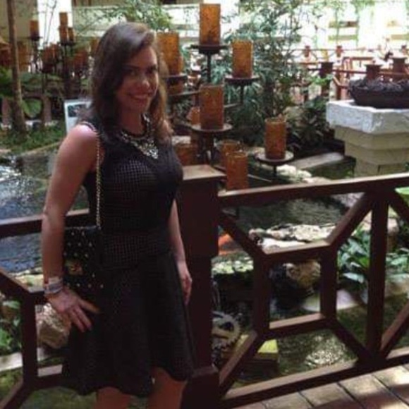 Nicole G - Picture 1 of 5